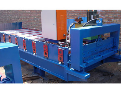 云南鑫圣壓瓦機廠 彩鋼設(shè)備專業(yè)安裝流程解析