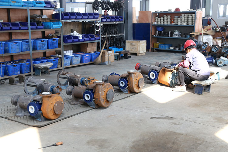 宙斯泵業(yè)泵安裝車間喬遷新廠房，專注提供高效機械設(shè)備安裝服務(wù)